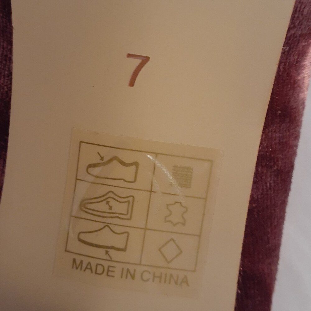 Intentionally Blank Crushed Velveteen Mules NWOT - Picture 10 of 12